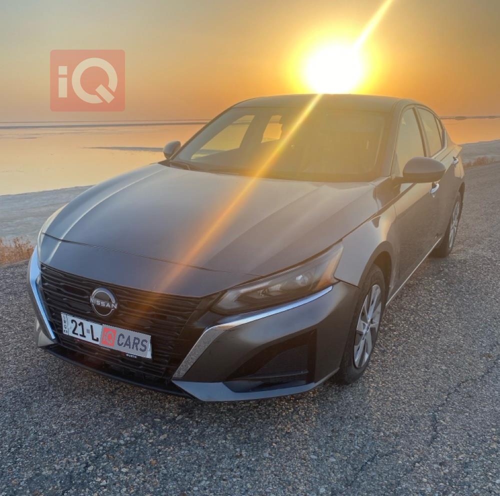 نيسان ألتيما